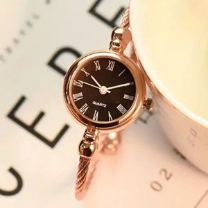 Vintage Roman Numeral Dial Wire Bangle Bracelet Watch Rose Gold with Black Dial